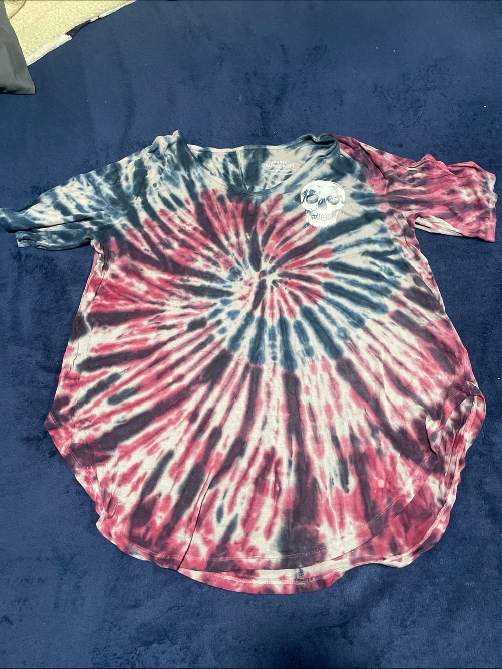 torrid Red & Blue Spiral Tie-Dye Skull Tee